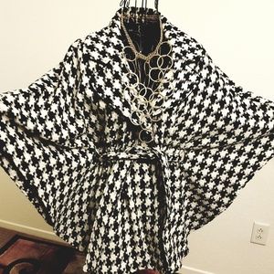 Takara Houndstooth Cape Coat